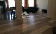იყიდება 4 ოთახიანი ბინა საბურთალოზე, გაგარინის მოედანთან ახლოს, ახლადაშენებულ და დასრულებულ კორპუსში, ახალი გარემონტებული, 3 საძინებლით, დიდი მისაღები ოთახით, ნახევრად იზოლირებული სამზარეულოთი, 2 სველი წერტილით, ცენტრალური გათბობით, კონდინცირებით, ავეჯით და ტექნიკით, მიწისქვეშა პარკინგის ადგილით. img