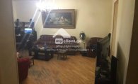 იყიდება 2,5 ოთახიანი ქალაქური პროექტის ბინა საბურთალოზე, ცინცაძის ქუჩაზე ეკლესიასთან ახლოს. ძველი კაპიტალური რემონტით, ერთი მისაღები ოთახით, ერთი საძინებლით, ერთი სველი წერტილით, იზოლირებული სამზარეულოთი, ორი აივნით, გათბობით (კარმა), ნაწილობრივი ავეჯით, საჯარო რეესტრში რეგისტრირებული კაპიტალური ავტოფარეხით (18 კვ.მ) და ყველა საჭირო კომუნიკაციით. img