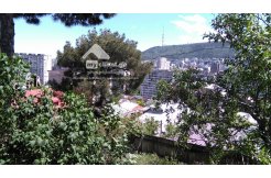 იყიდება მიწა ინვესტირების მიზნით ლიხაურის ქუჩაზე (მაგ. კორპუსის აშენების მიზნით ) ორი გვერდითი მეზობელი როგორც საკადასტრო კოდებშია 531+256 კვმ. სულ 787კვმ.წყნარი უბანი საუკეთესო ხედებით. img