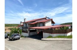 იყიდება კერძო სახლი წავკისის ველის კომპლექსში ეზოს ფართია 600 კვადრატული მეტრი შენობა ნაგებობა 330 კვადრატული მეტრი img