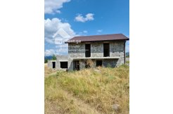 იყიდება საგურამოში 2 სართულიანი კერძო სახლი 360 კვ.მ რომელიც განთავსებულია 1500 მეტრ მიწის ნაკვეთზე კერძო სახლამდე მიყვანილია ყველა კომუნიკაცია ეზოში დგას ასევე დამხმარე ფართი img