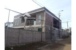 იყიდება 2 სართულიანი კერძო სახლი შინდისში 1 სართული გარემონტებულია ხოლო მეორე თეთრი კარკასი მიწის ნაკვეთი 600 კვ ხოლო შენობა ნაგებობა 300 კვ img