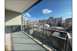 იყიდება საბურთალოზე ვეძიში ახალაშენებულ დასწულებულ კორპუსში ბინა თეთრი კარკასის კონდიციაში ბინა დაგეგმარებულია სტუდიო 3 საძნებელი 2 სველი წერტილი, აივანი კორპუსი დასრულებულია ლიფტი ჩართულია ხოლო მობინადრეების მხრიდან მიმდინარეობს შიდა სარემონტო სამუშაობი img